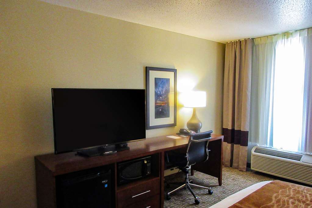 Comfort Inn Dekalb - Adjacent The University Kamer foto